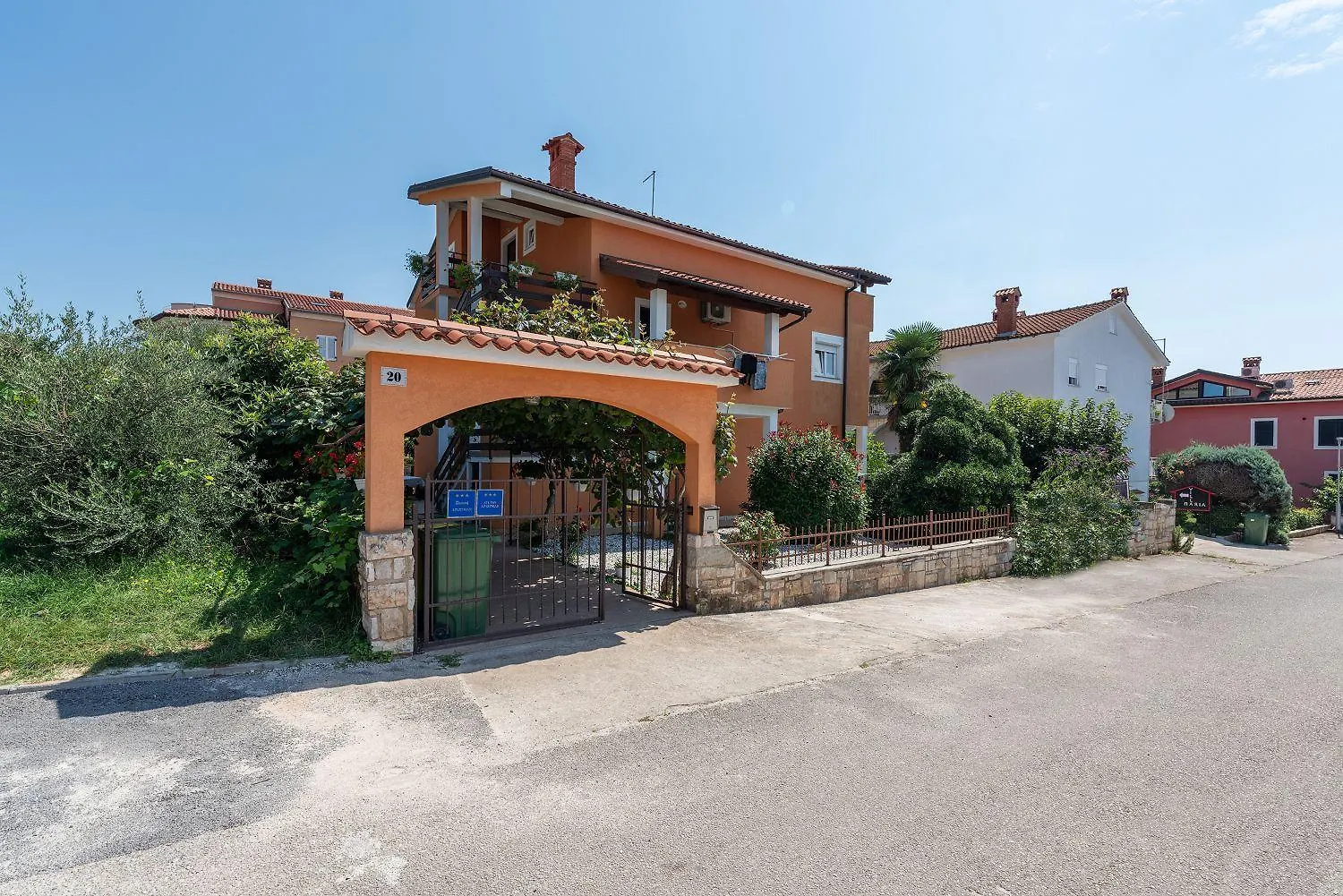 Holiday home Suesses Ferienhaus Mit Privatpool, Sonnenterrasse, Bbq In Strandnaehe Karpinjan