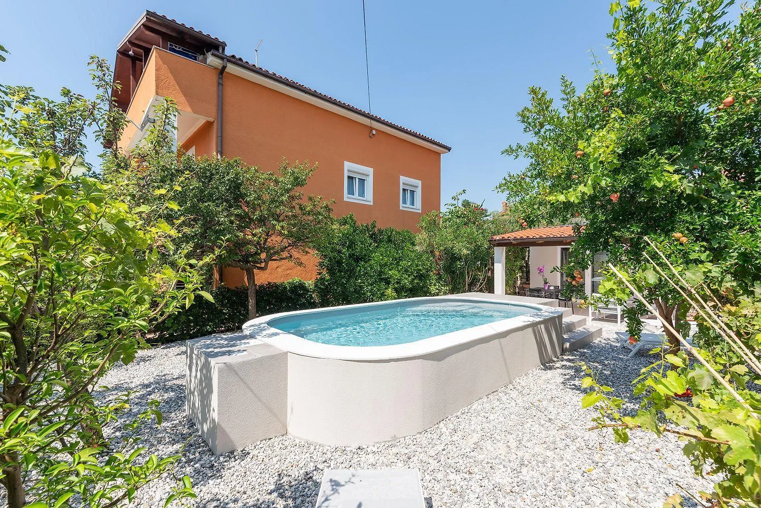 Suesses Ferienhaus Mit Privatpool, Sonnenterrasse, Bbq In Strandnaehe Karpinjan 0*,  Croatia